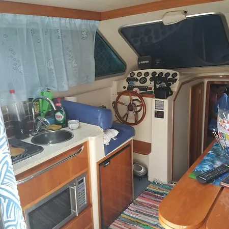 ספינת מלון Barco En